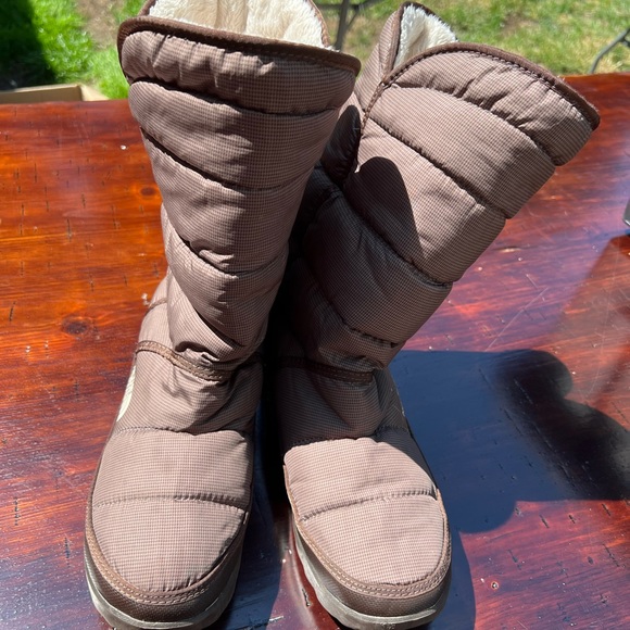 North Face lined boots - Picture 2 of 4